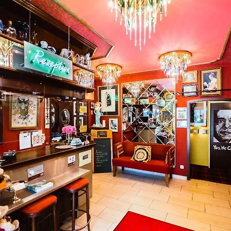 Design 4* אוזקירכן